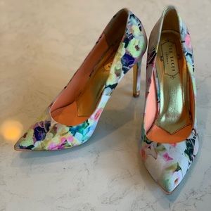Ted Baker London floral pumps